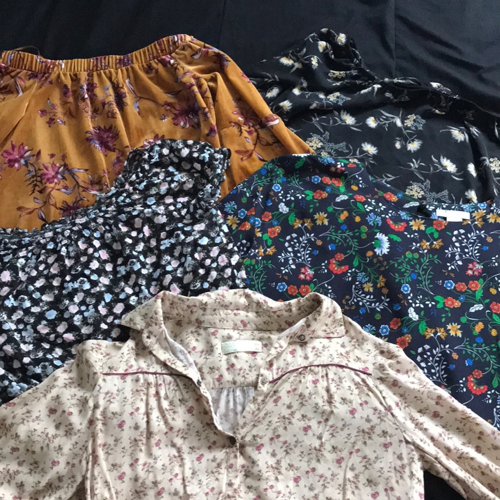 BUNDLE DEAL!! ANY 3 FLORAL TOPS FOR $30